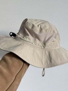 Columbia Bora Booney Gorpcore Technical Sun Hat Fossil Tan Adventure Utility
